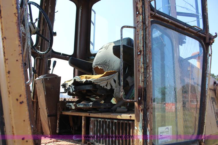 image for item J2396 Galion A550 motor grader