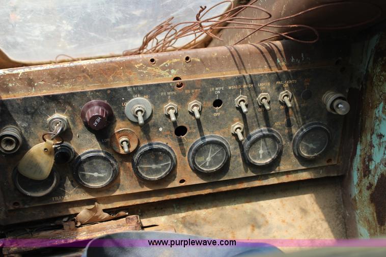 image for item J2396 Galion A550 motor grader