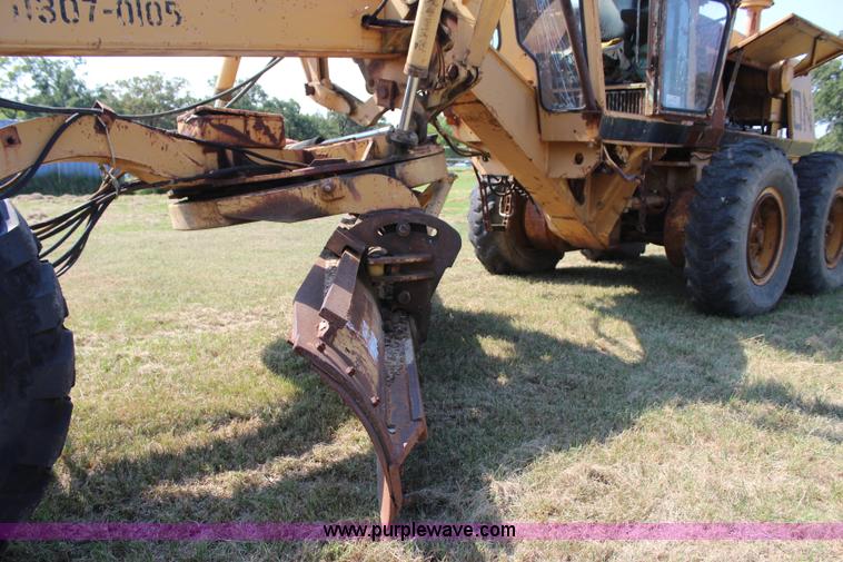 image for item J2396 Galion A550 motor grader