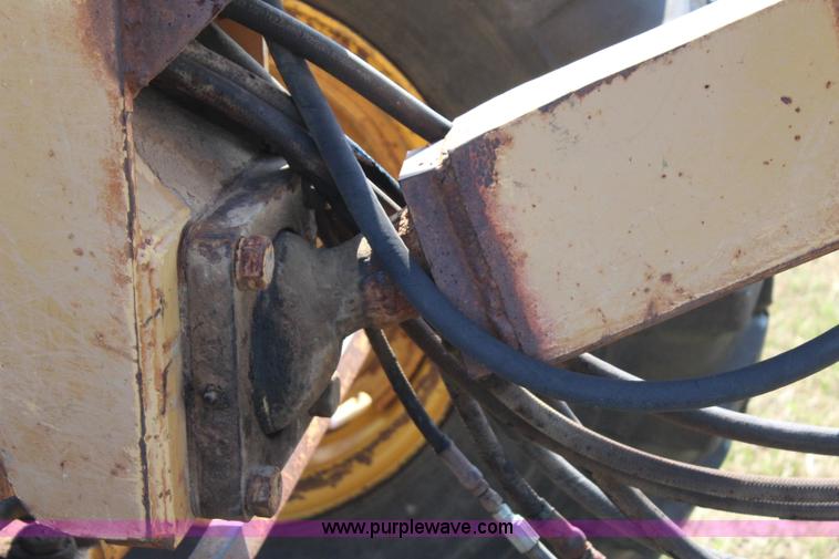 image for item J2396 Galion A550 motor grader