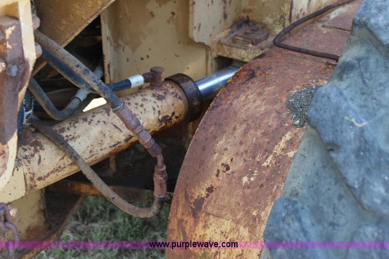 image for item J2396 Galion A550 motor grader