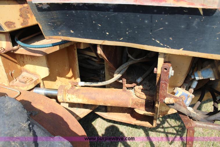 image for item J2396 Galion A550 motor grader