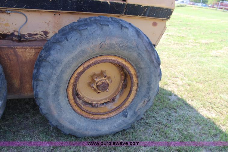 image for item J2396 Galion A550 motor grader