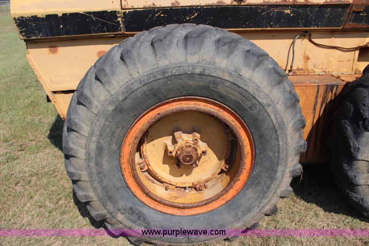 image for item J2396 Galion A550 motor grader