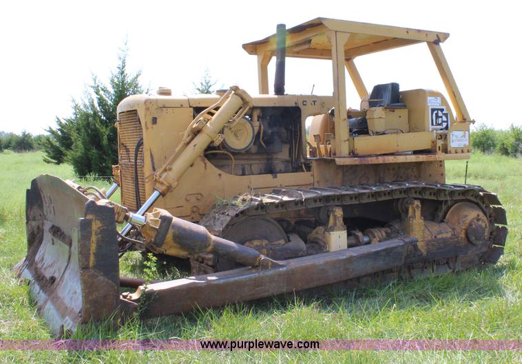 image for item J3528 1968 Caterpillar D7E dozer