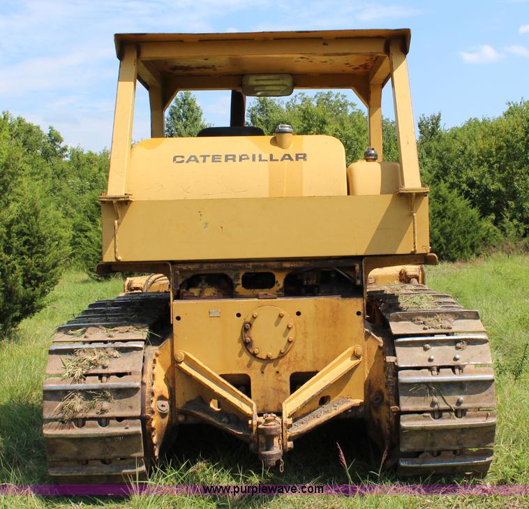 image for item J3528 1968 Caterpillar D7E dozer