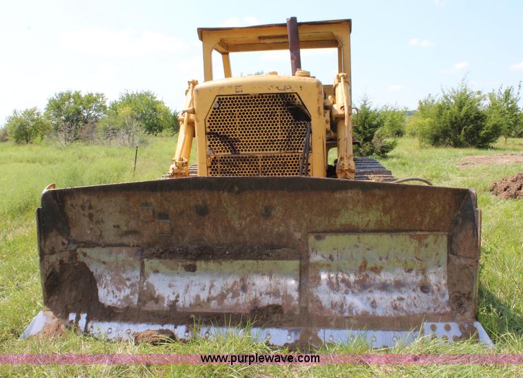image for item J3528 1968 Caterpillar D7E dozer