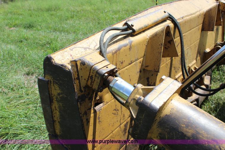 image for item J3528 1968 Caterpillar D7E dozer