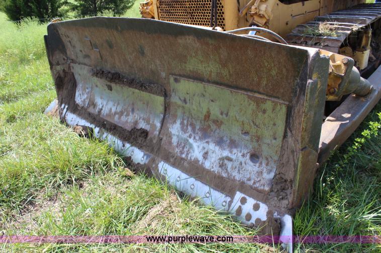 image for item J3528 1968 Caterpillar D7E dozer