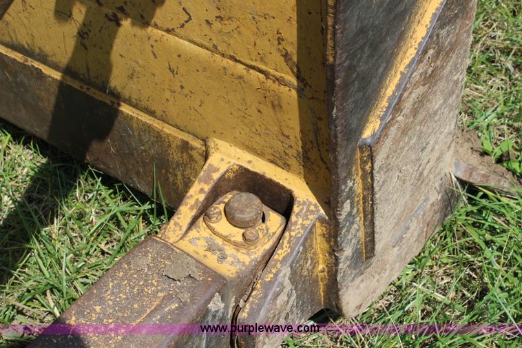 image for item J3528 1968 Caterpillar D7E dozer