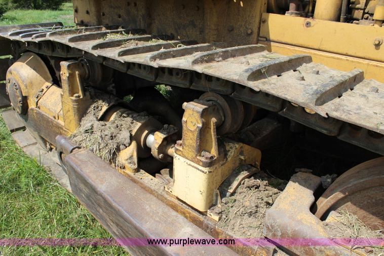 image for item J3528 1968 Caterpillar D7E dozer