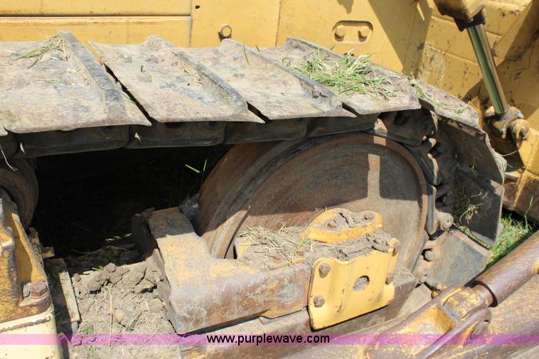 image for item J3528 1968 Caterpillar D7E dozer