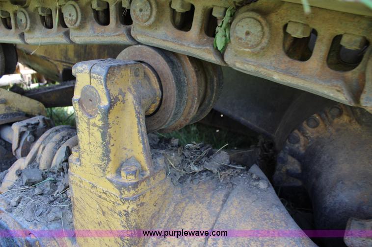 image for item J3528 1968 Caterpillar D7E dozer