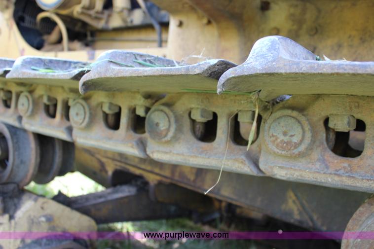 image for item J3528 1968 Caterpillar D7E dozer