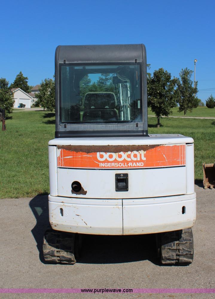 image for item J3703 1999 Bobcat X331 compact excavator