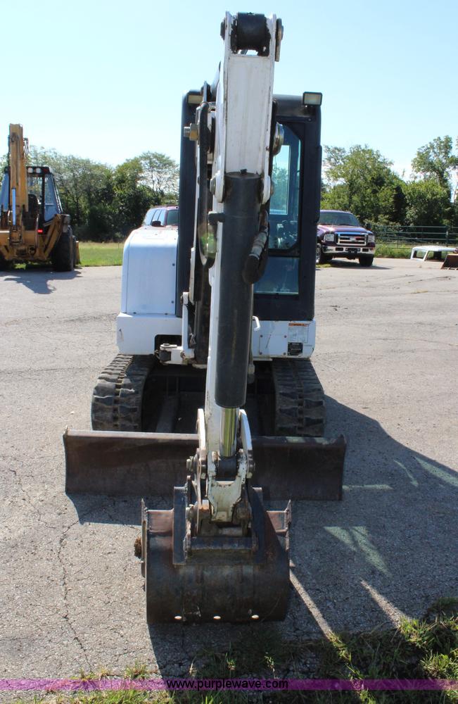 image for item J3703 1999 Bobcat X331 compact excavator