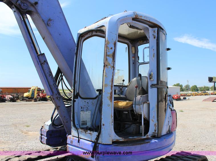 image for item J4423 Komatsu PC75UU-2 compact excavator