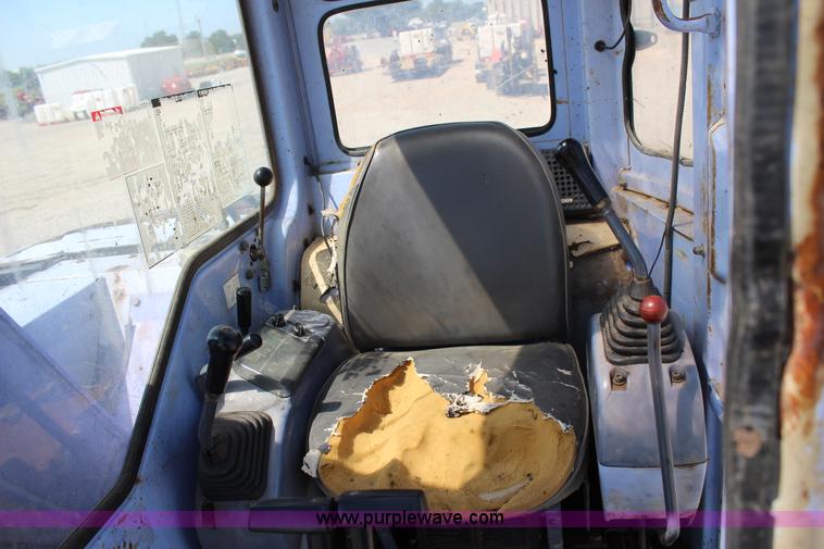 image for item J4423 Komatsu PC75UU-2 compact excavator