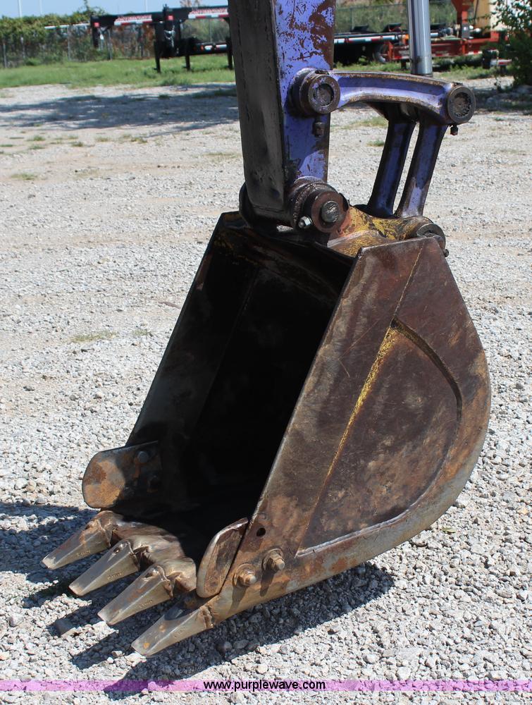 image for item J4423 Komatsu PC75UU-2 compact excavator