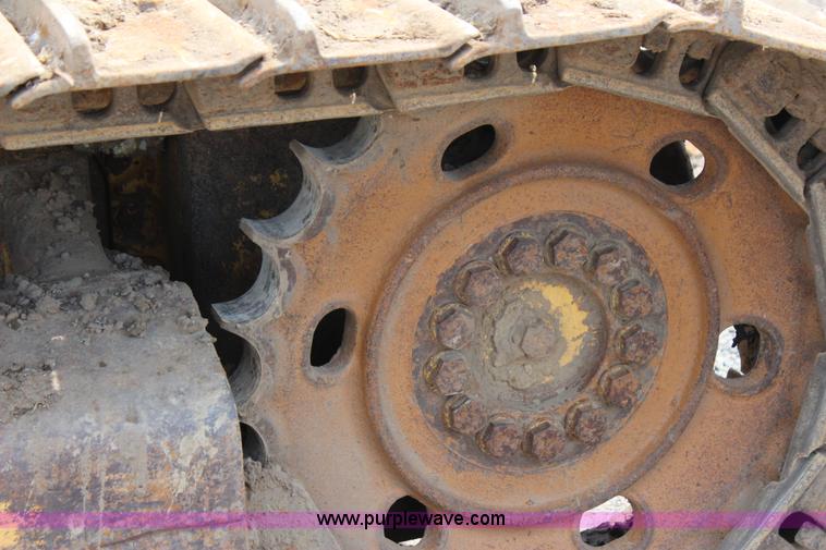image for item J4431 2001 Komatsu D41E-6 dozer
