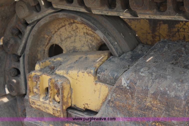 image for item J4431 2001 Komatsu D41E-6 dozer