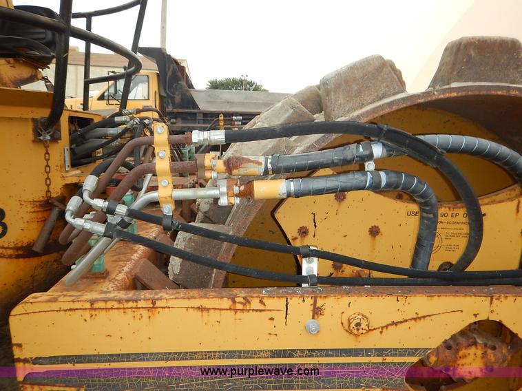 image for item J6412 1985 Ingersoll Rand SPF-56B articulated single drum vibratory compactor