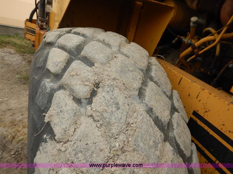 image for item J6412 1985 Ingersoll Rand SPF-56B articulated single drum vibratory compactor