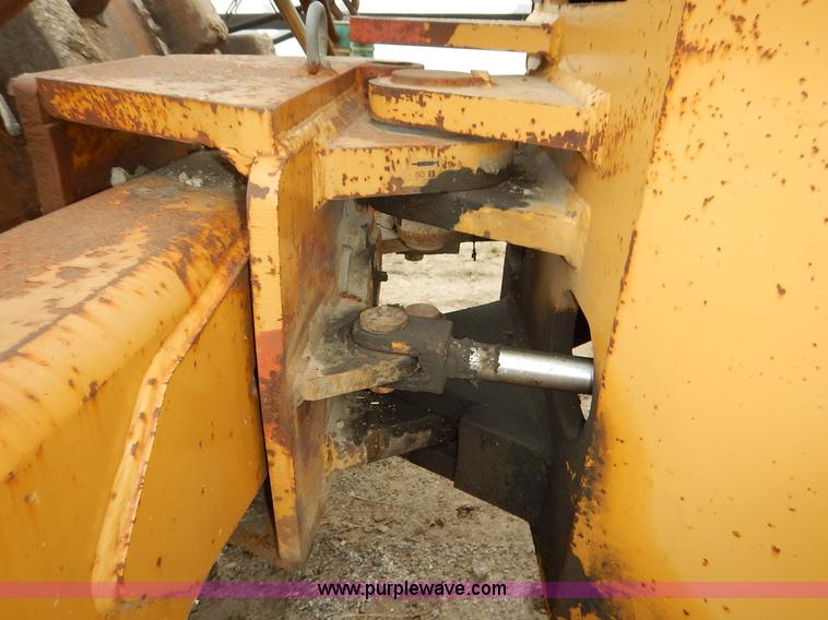 image for item J6412 1985 Ingersoll Rand SPF-56B articulated single drum vibratory compactor