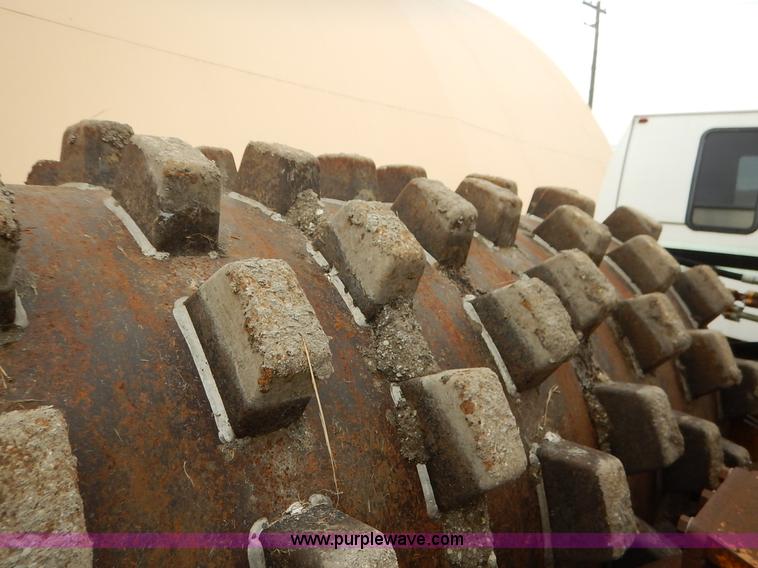 image for item J6412 1985 Ingersoll Rand SPF-56B articulated single drum vibratory compactor