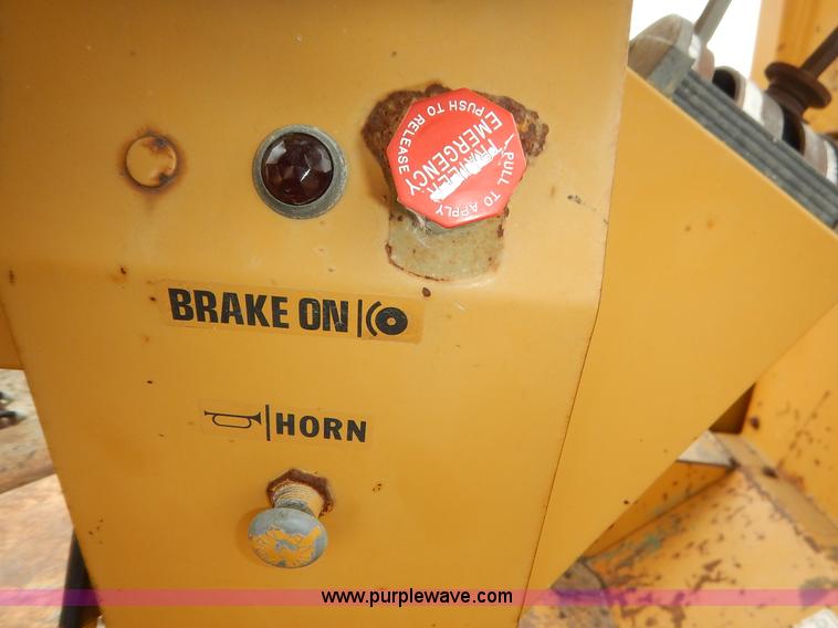 image for item J6412 1985 Ingersoll Rand SPF-56B articulated single drum vibratory compactor