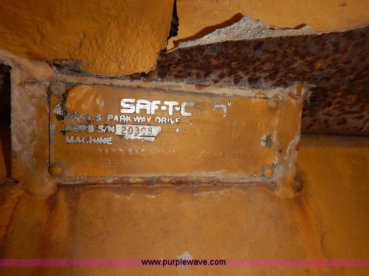 image for item J6412 1985 Ingersoll Rand SPF-56B articulated single drum vibratory compactor