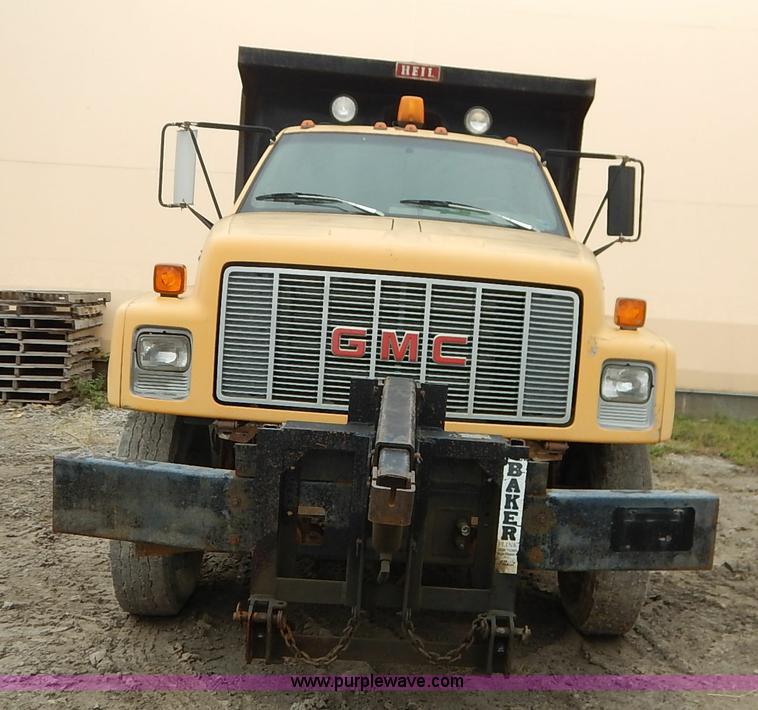 image for item J6416 1993 GMC TopKick dump truck