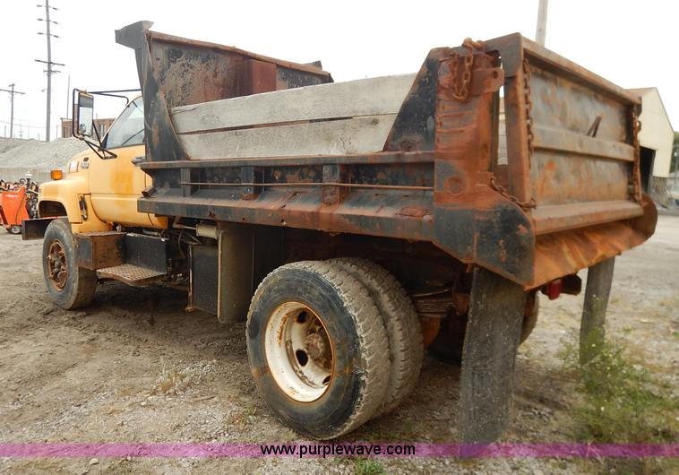 image for item J6416 1993 GMC TopKick dump truck