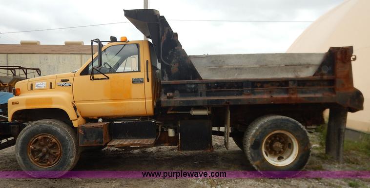 image for item J6416 1993 GMC TopKick dump truck