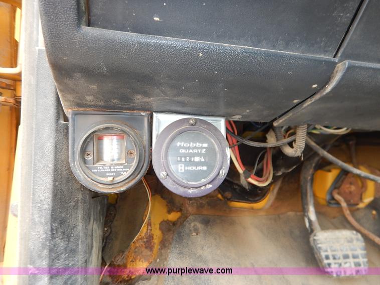 image for item J6416 1993 GMC TopKick dump truck