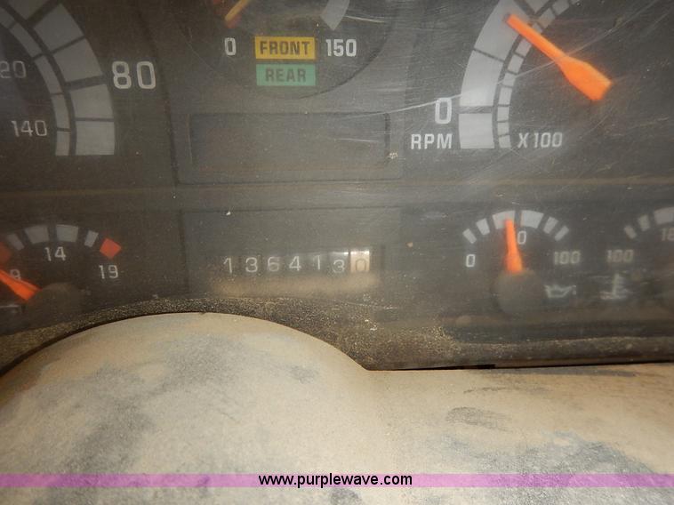 image for item J6416 1993 GMC TopKick dump truck