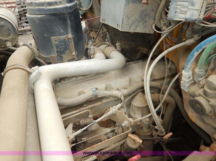 image for item J6416 1993 GMC TopKick dump truck