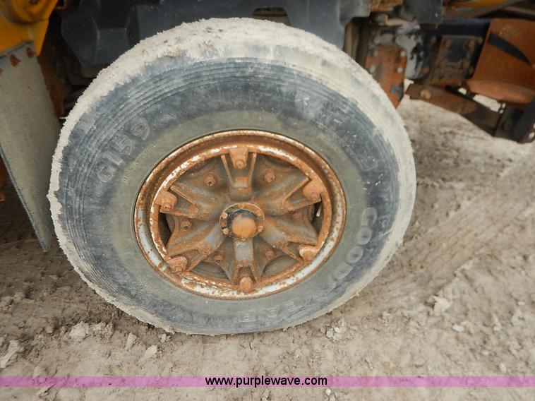 image for item J6416 1993 GMC TopKick dump truck