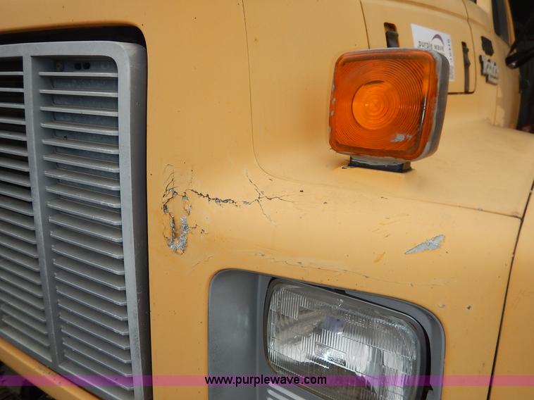 image for item J6416 1993 GMC TopKick dump truck