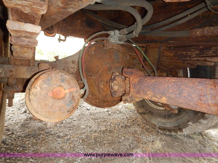 image for item J6416 1993 GMC TopKick dump truck