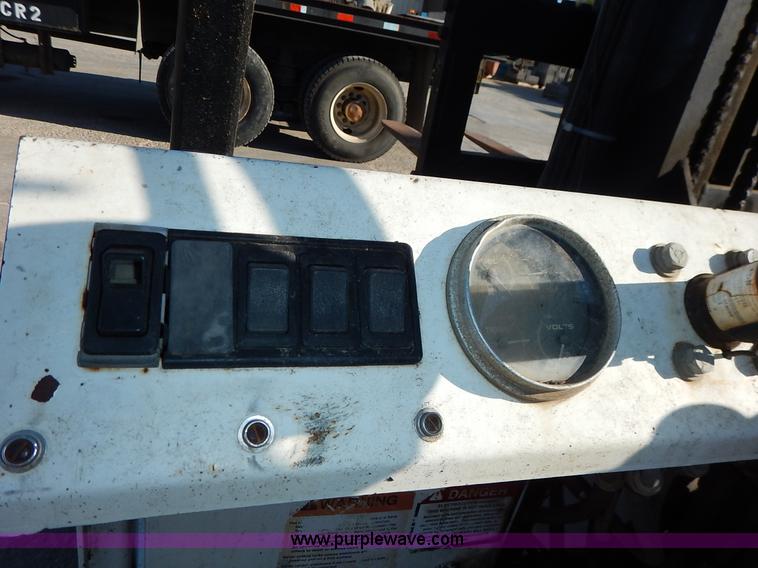 image for item J6460 1996 Tail Gator 5000AWD forklift