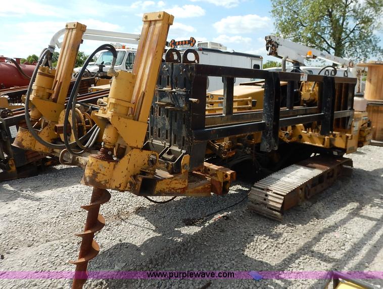 image for item J6480 1999 Vermeer D24X40A Navigator directional drill