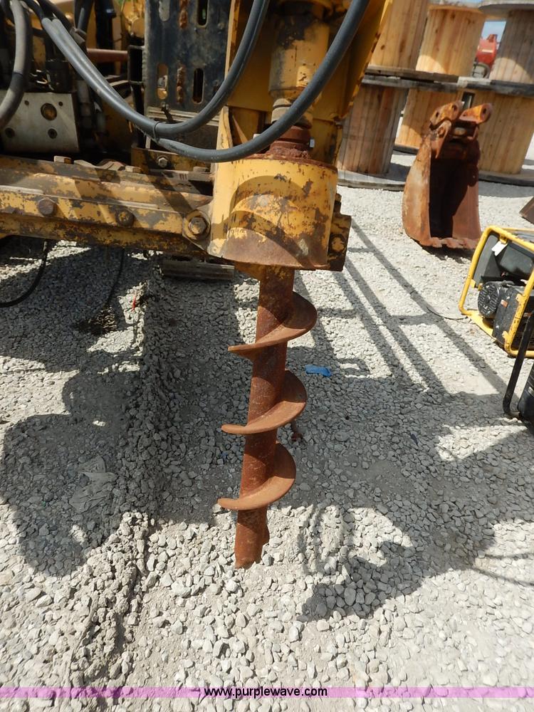 image for item J6480 1999 Vermeer D24X40A Navigator directional drill