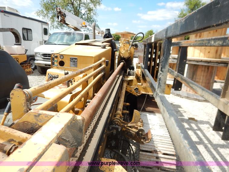 image for item J6480 1999 Vermeer D24X40A Navigator directional drill