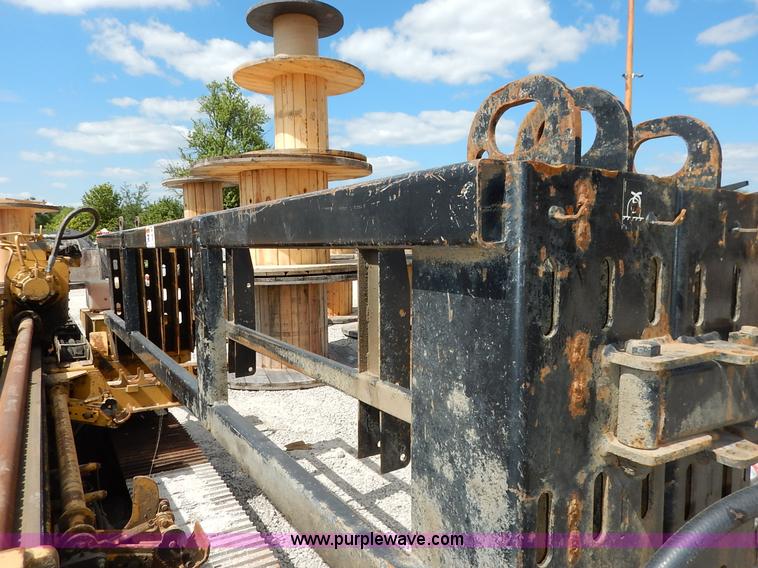 image for item J6480 1999 Vermeer D24X40A Navigator directional drill