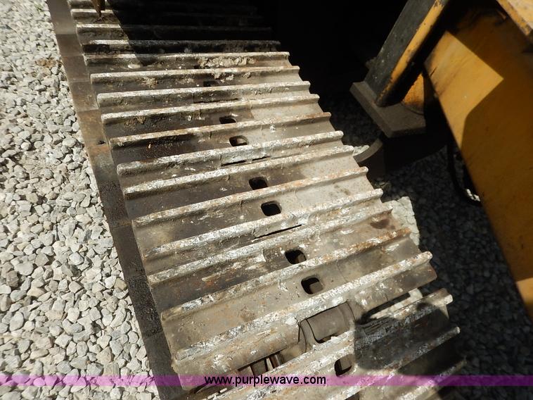 image for item J6480 1999 Vermeer D24X40A Navigator directional drill