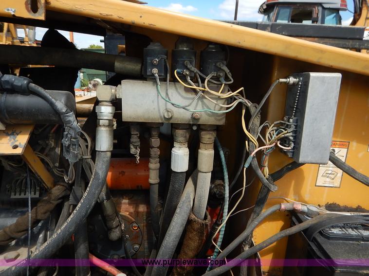 image for item J6480 1999 Vermeer D24X40A Navigator directional drill