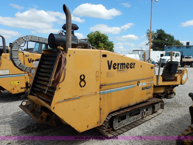 image for item J6481 1999 Vermeer D24X40A Navigator directional drill
