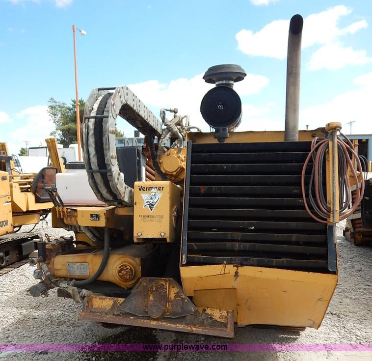image for item J6481 1999 Vermeer D24X40A Navigator directional drill