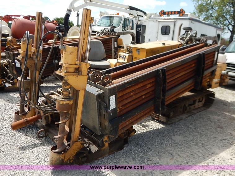 image for item J6481 1999 Vermeer D24X40A Navigator directional drill